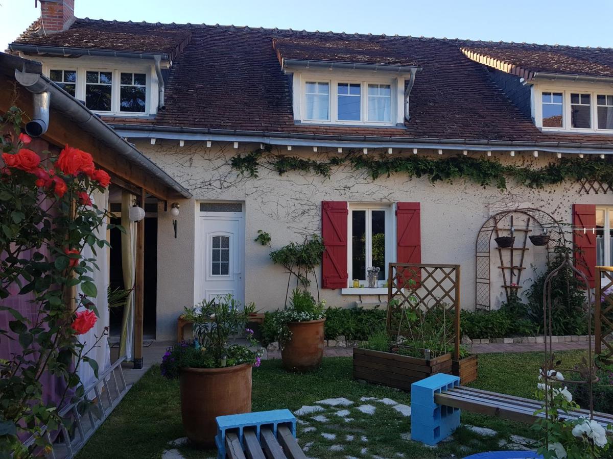 Ideal Pour Une Pause Bed and Breakfast Saint-Georges-sur-Cher Exterior foto