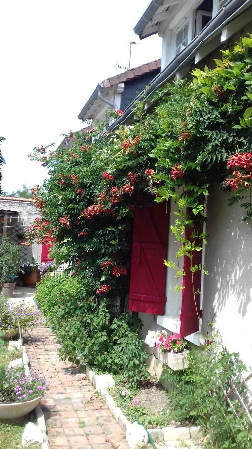 Ideal Pour Une Pause Saint-Georges-sur-Cher Exterior foto